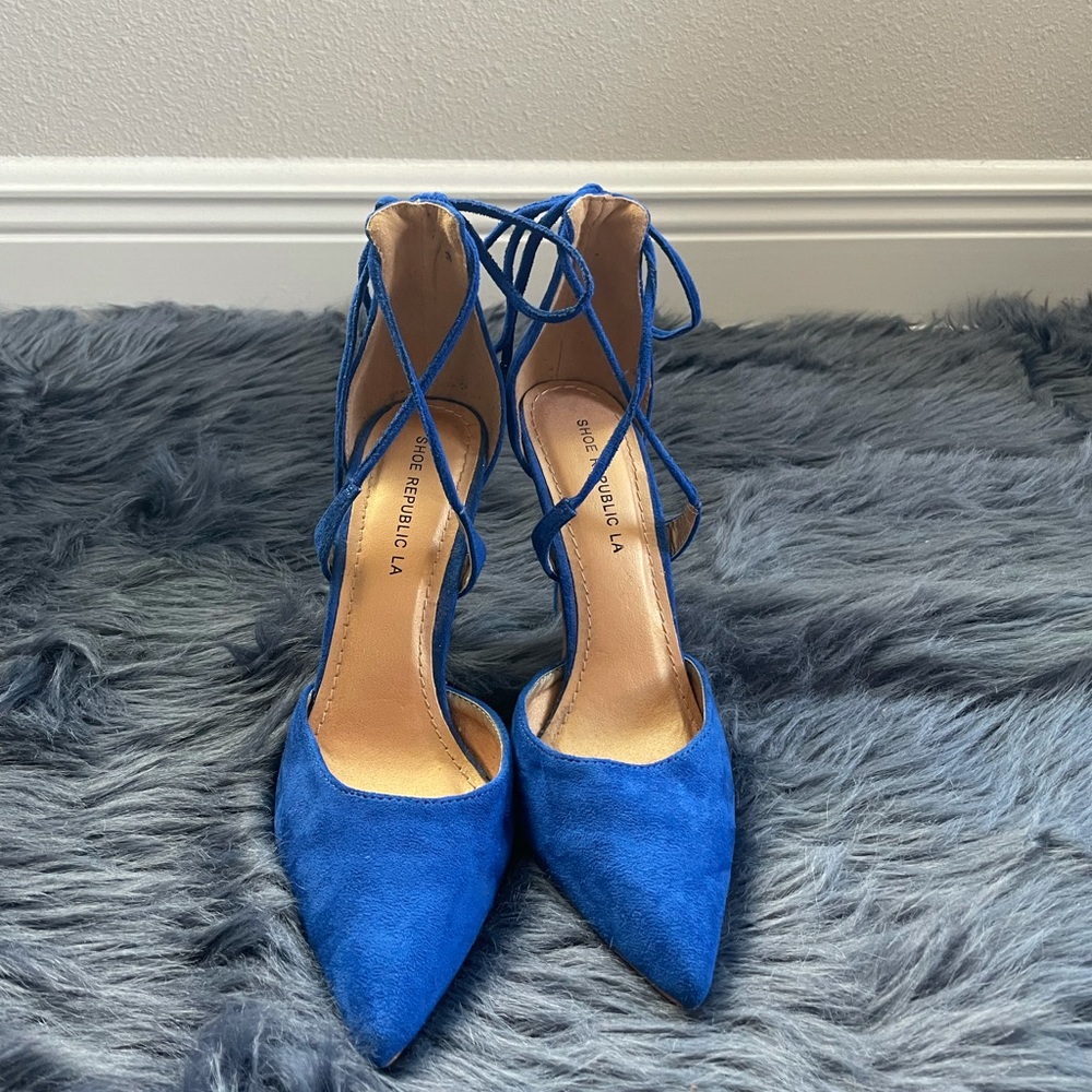 Beautiful Royal Blue heel, tie up.